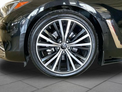Used 2022 INFINITI Q60 3.0t Luxe w/ Essential Package RWD image 10
