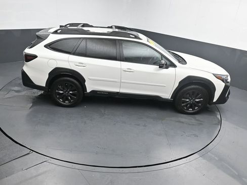 Used 2025 Subaru Outback Onyx Edition XT image 22
