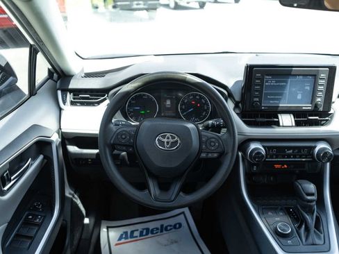 Used 2021 Toyota RAV4 XLE w/ Convenience Package AWD/4WD image 16