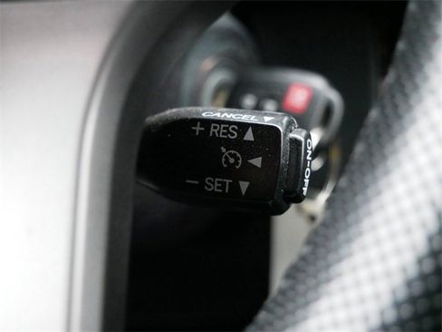 Used 2016 Toyota Tacoma SR5 image 25