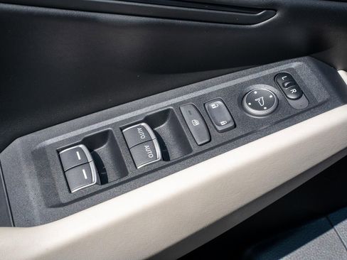 Certified 2023 Honda Accord EX image 28