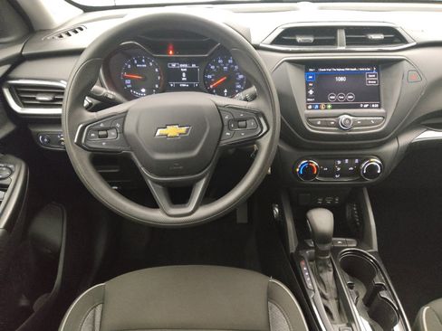 Used 2023 Chevrolet TrailBlazer LS FWD image 22