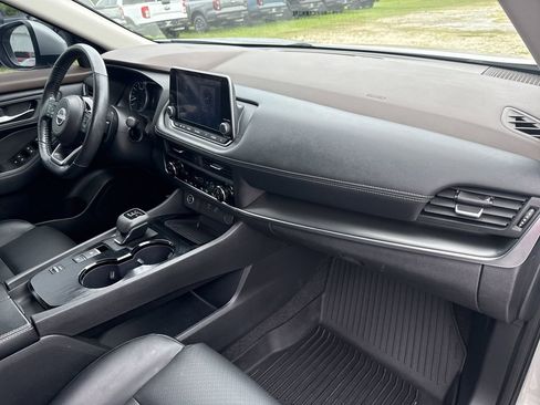 Used 2023 Nissan Rogue SV w/ SV Premium B Package FWD image 28