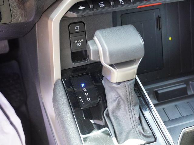 Used 2024 Toyota Tundra Limited AWD/4WD image 26