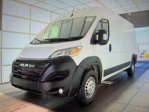 Used 2025 RAM ProMaster 2500 w/ Convenience Group FWD image 1