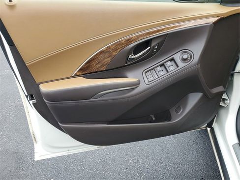 Used 2014 Buick LaCrosse Leather image 19