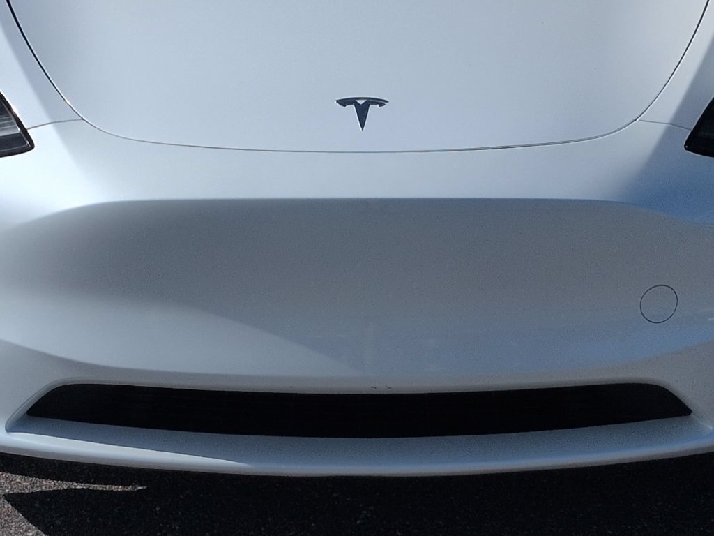 Used 2024 Tesla Model Y Long Range RWD image 4