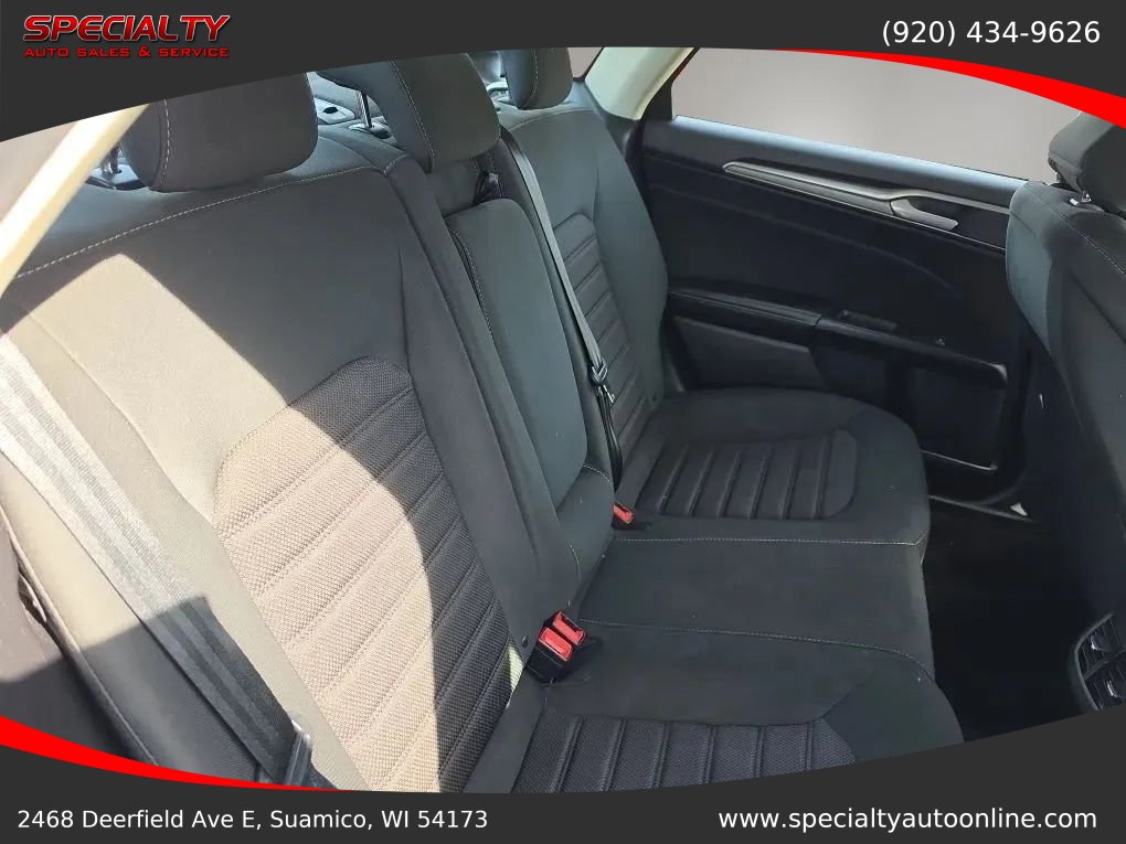 Used 2020 Ford Fusion SE FWD image 29