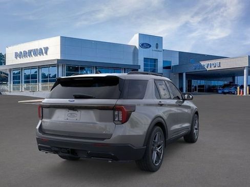 New 2026 Ford Explorer ST-Line w/ ST-Line Street Pack image 8