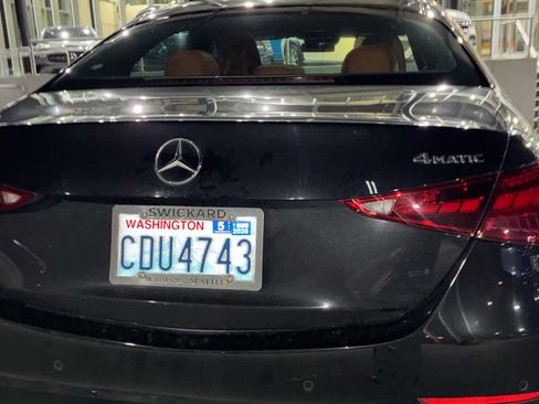 Used 2022 Mercedes-Benz C 300 4MATIC Sedan image 12