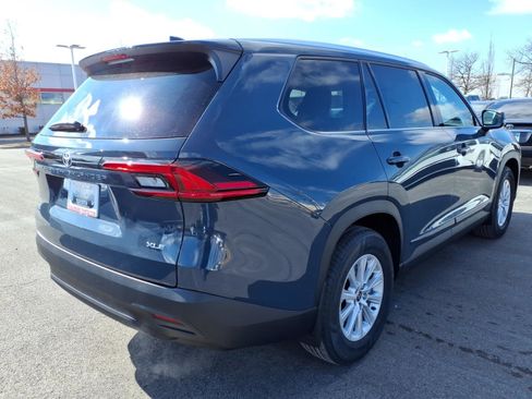 Used 2026 Toyota Grand Highlander AWD image 7