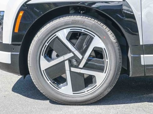 New 2026 Hyundai Ioniq 9 Limited AWD/4WD image 11