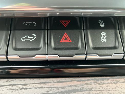 New 2026 GMC Sierra 1500 SLT w/ SLT Premium Package image 31