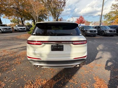 Certified 2021 Lincoln Corsair FWD w/ Premium Package image 8