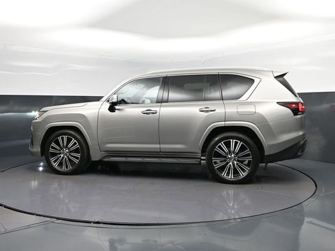 New 2026 Lexus LX 600 4WD w/ Luxury Package image 4