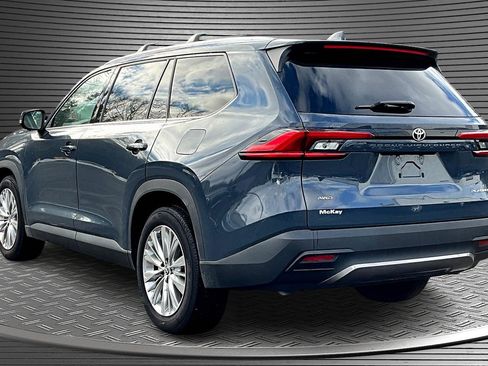 Used 2024 Toyota Grand Highlander XLE image 4