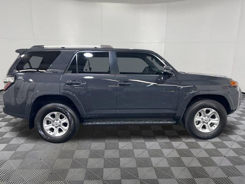 Used 2024 Toyota 4Runner SR5 Premium w/ Moonroof Package AWD/4WD image 8