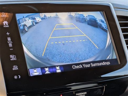 Used 2017 Honda Pilot Touring image 25