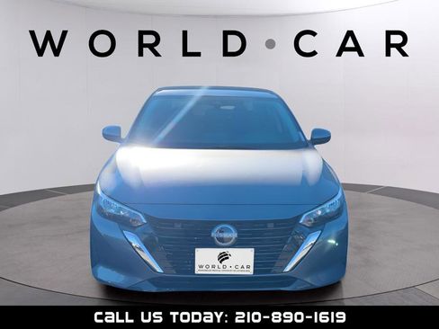 Used 2025 Nissan Sentra SV image 2