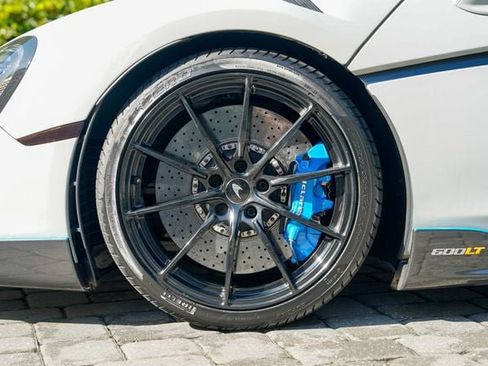 Used 2019 McLaren 600LT RWD image 14