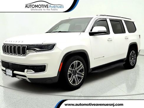 Used 2022 Jeep Wagoneer Series III AWD/4WD image 1