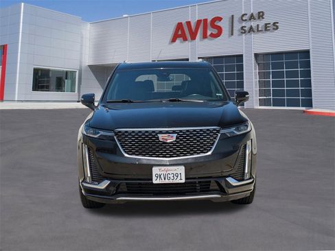 Used 2024 Cadillac XT6 Premium Luxury image 2