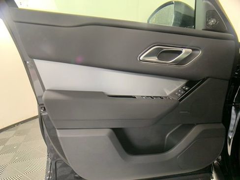 Certified 2025 Land Rover Range Rover Velar S image 10