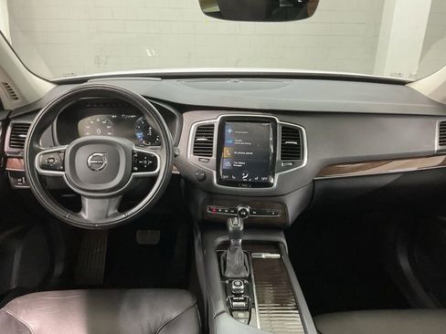 Used 2019 Volvo XC90 T6 Momentum w/ Advanced Package image 6