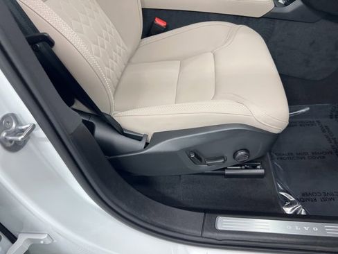 New 2026 Volvo XC90 B6 Plus w/ Protection Package Premier image 21