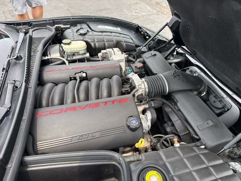 Used 2002 Chevrolet Corvette Coupe w/ Preferred Equipment Group1 RWD image 20