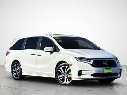 Used 2021 Honda Odyssey Touring image 2