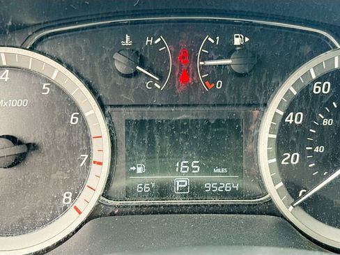 Used 2014 Nissan Sentra SR w/ Premium Package FWD image 12