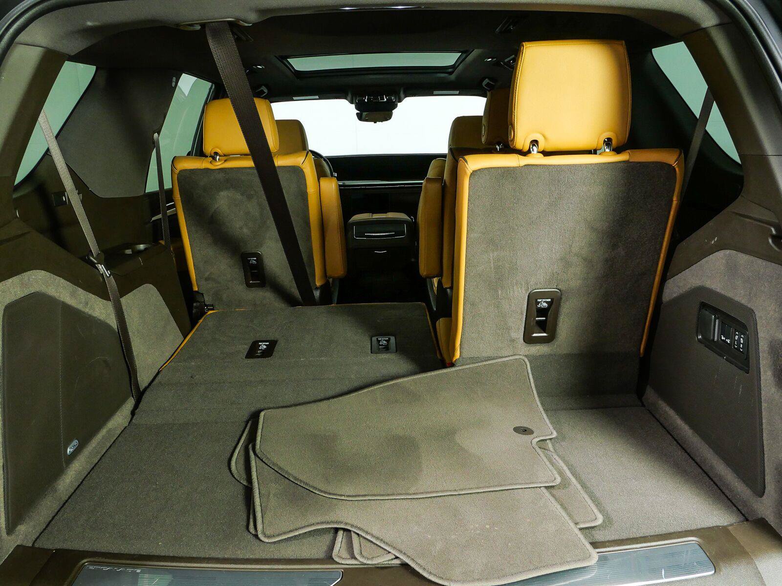 Used 2025 Cadillac Escalade Premium Luxury w/ LPO, Radiant Package RWD image 34
