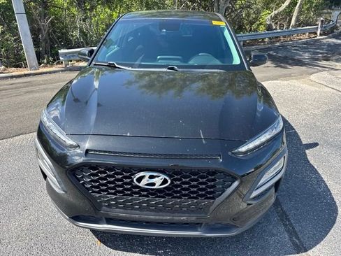 Used 2020 Hyundai Kona SE FWD image 2