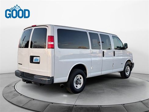 Used 2017 Chevrolet Express 3500 LT w/ LT Preferred Equipment Group image 5