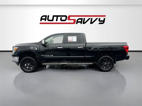 Used 2016 Nissan Titan SL image 4