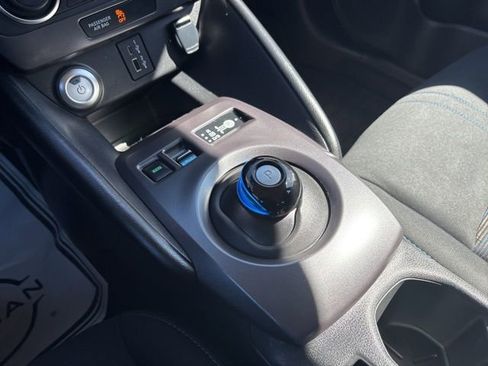 Certified 2024 Nissan Leaf S FWD image 34