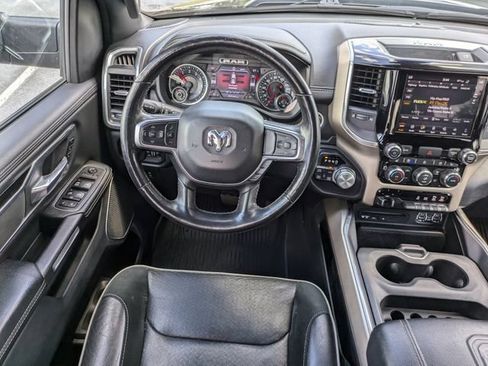 Used 2019 RAM 1500 Laramie w/ Sport Appearance Package AWD/4WD image 14
