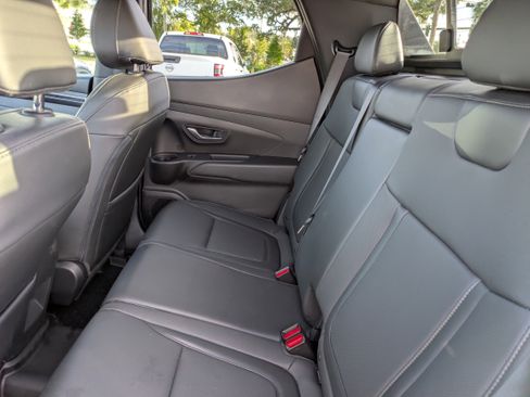 Used 2024 Hyundai Santa Cruz Night image 17