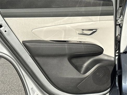 New 2025 Hyundai Tucson Limited image 22