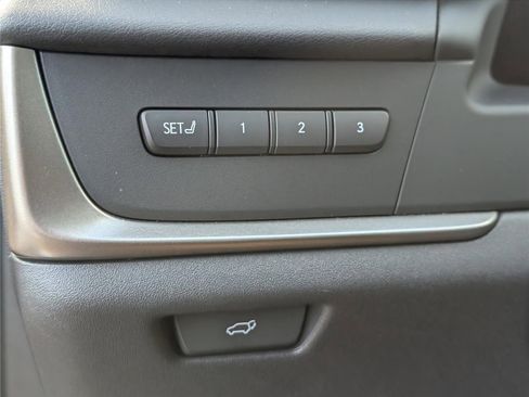 Certified 2025 Lexus RZ 450e image 22