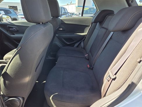 Used 2018 Chevrolet Trax LS image 6