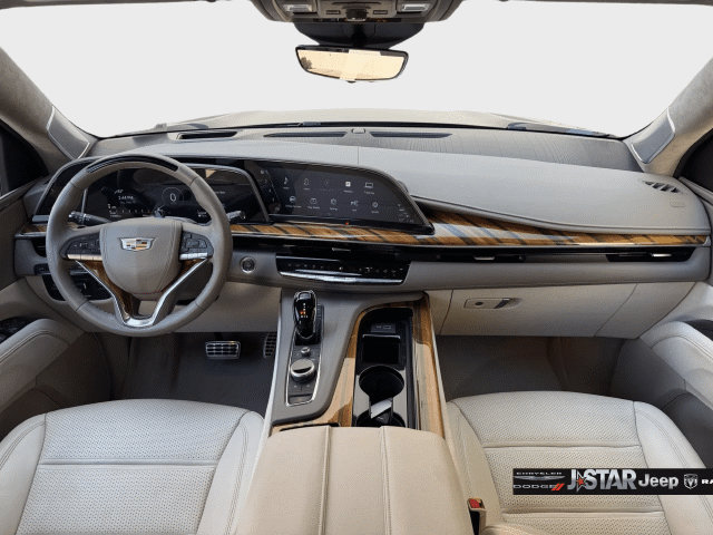 Used 2024 Cadillac Escalade ESV Sport Platinum w/ LPO, ONYX Package AWD/4WD image 9