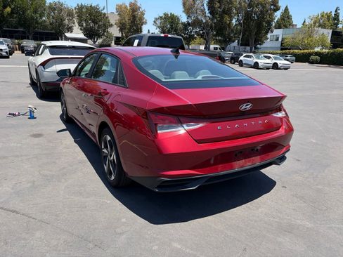Used 2023 Hyundai Elantra SEL w/ Convenience Package FWD image 4
