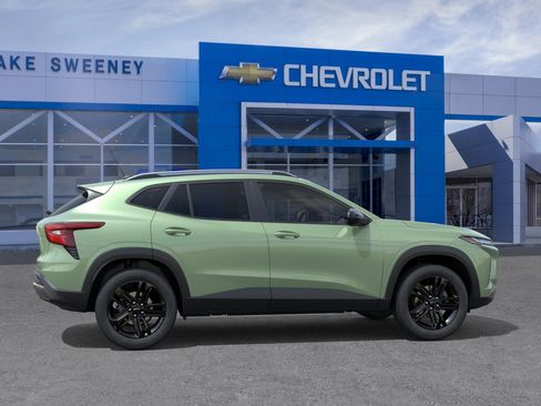 New 2026 Chevrolet Trax ACTIV w/ Sunroof Package FWD image 5