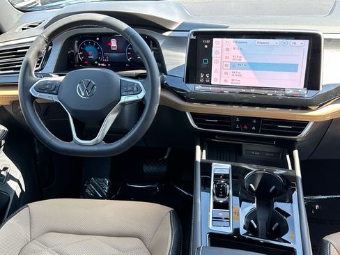 New 2026 Volkswagen Atlas Cross Sport SE AWD/4WD image 14