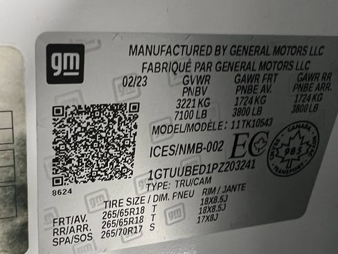 Used 2023 GMC Sierra 1500 SLE image 35