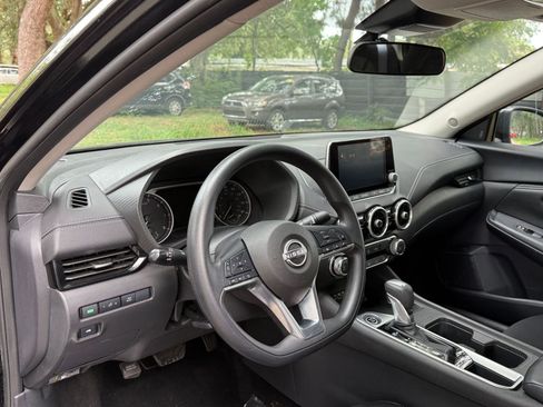 Used 2025 Nissan Sentra SV FWD image 31
