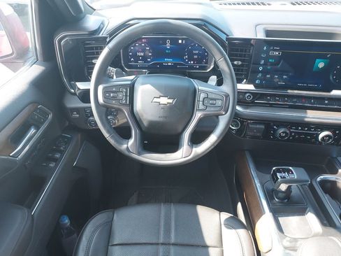 Used 2025 Chevrolet Silverado 1500 High Country w/ High Country Premium Package AWD/4WD image 24