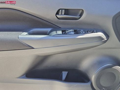 New 2025 Nissan Kicks Play S image 17